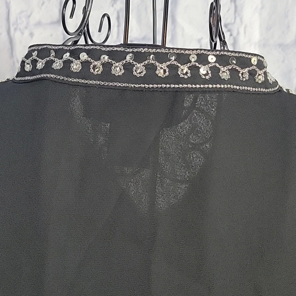 A.K.C.‎ Sequined and Embroidered Black Blouse Large - Picture 7 of 8